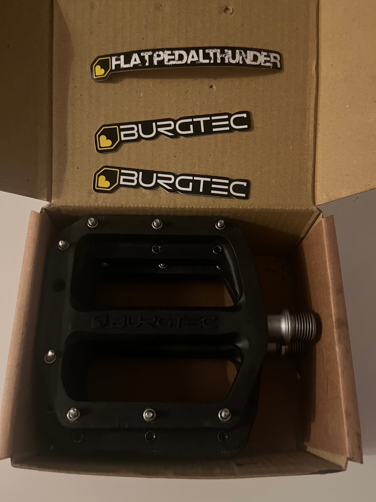 Burgtec Mk4 Composite Flat Pedals Black