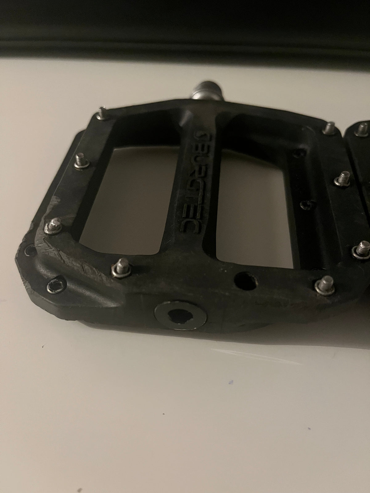 Burgtec Mk4 Composite Flat Pedals Black