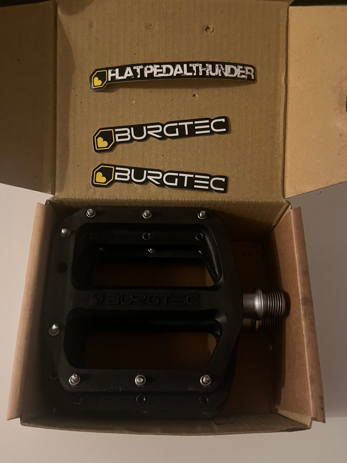 Burgtec Mk4 Composite Flat Pedals Black