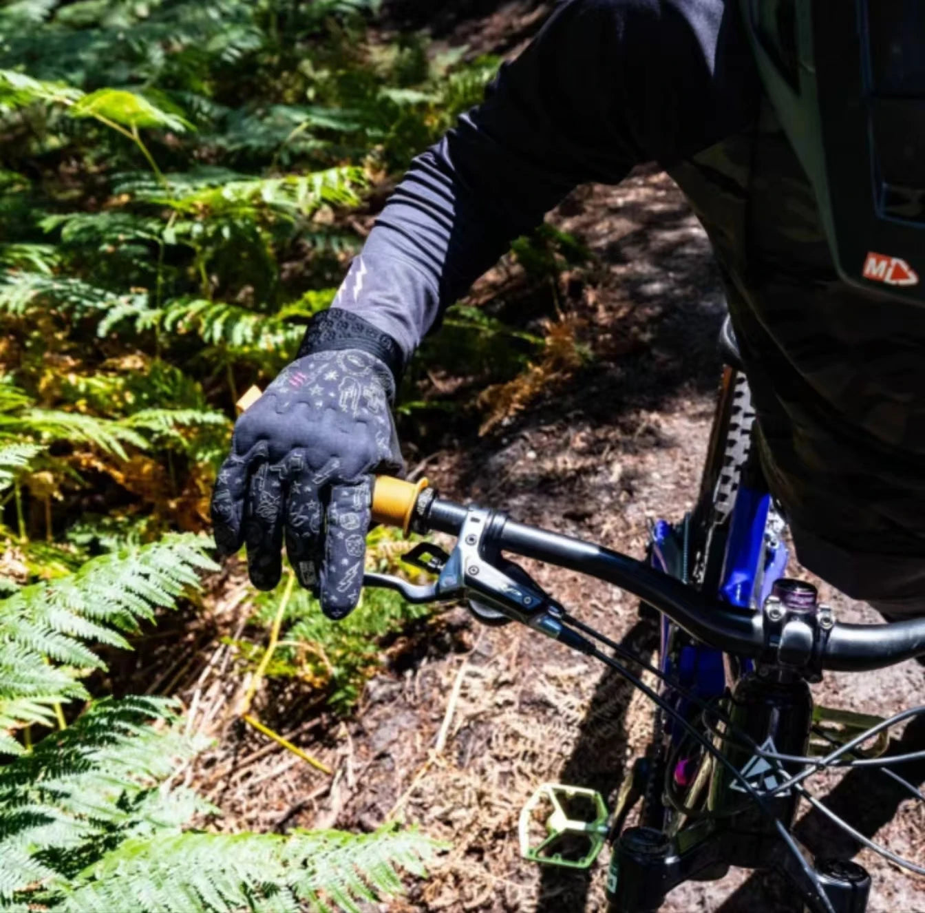 Muc-Off D30 Rider Gloves - Bolt MTB