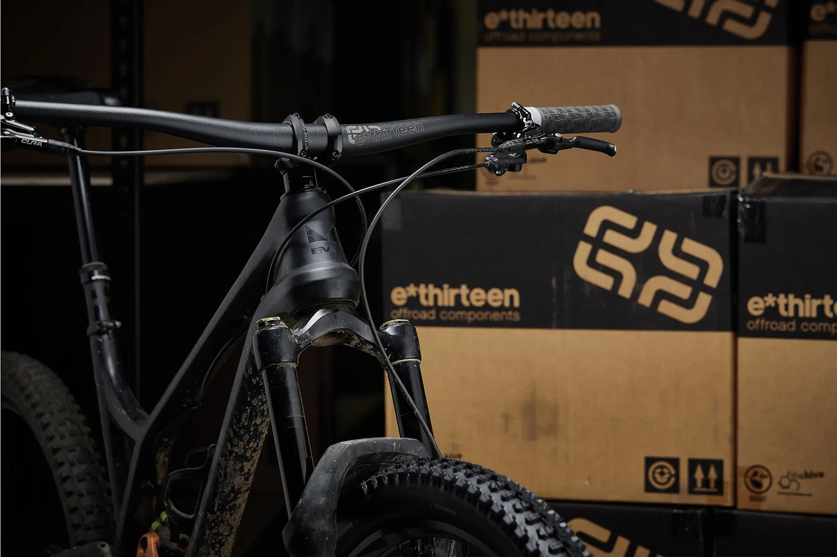 E-thirteen Base Alloy 35 Handlebar 800mm Wide 20mm Rise 35mm - Black